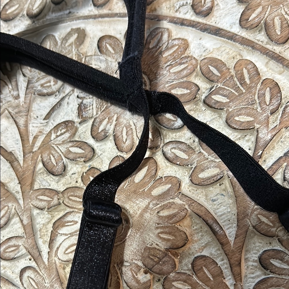 Bali Women's Bra 38B Black NWOT Stretchy Soft Cup No Wire Adjustable Straps - Picture 5 of 6